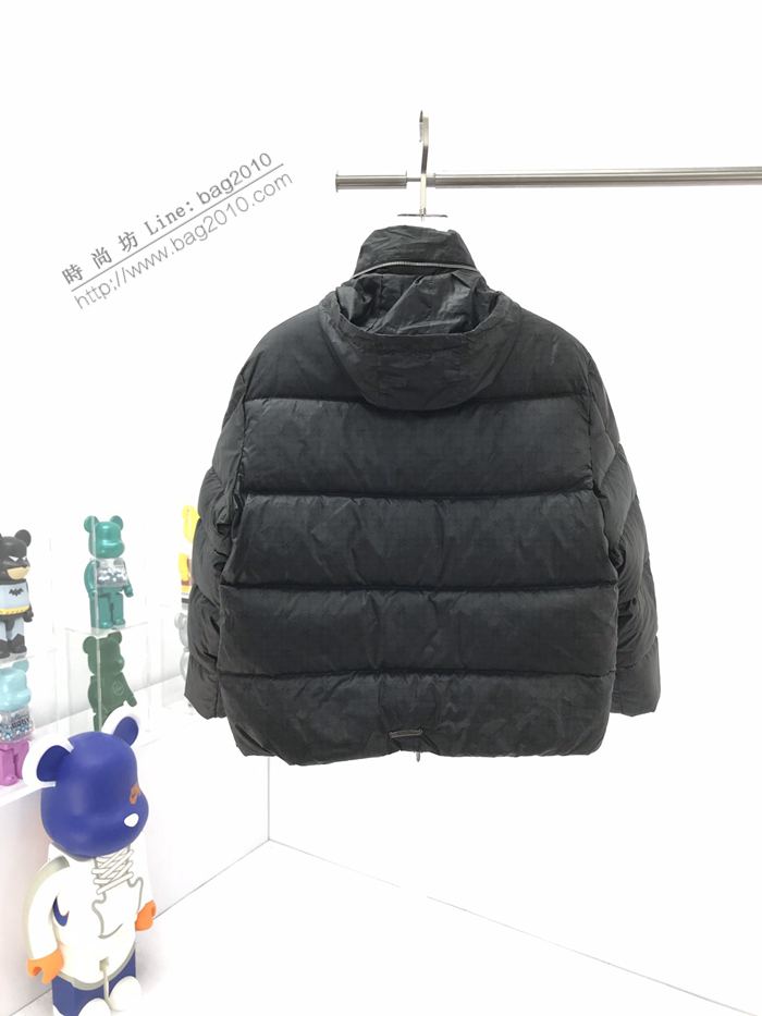 Chrome Hearts男裝 克羅心秋冬新款暗紋印花大口袋羽絨服  ydi3152